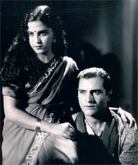رفیق غزنوی ، مس روز ، فلم دو عورتیں (1936)